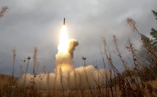 الدفاع الروسية: إسقاط 4 صواريخ أمريكية أطلقتها أوكرانيا فوق القرم