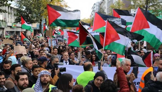 الشرطة الألمانية تحقق مع متظاهرين مؤيدين للفلسطينيين في جامعة هومبولت