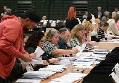 هزيمة المحافظين تشتد مع فوز صادق خان في رئاسة بلدية لندن