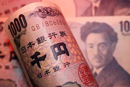 الين الياباني يحقق مكاسب أسبوعية مقابل الدولار