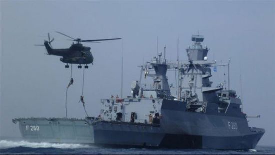 ألمانيا ترسل سفينتين حربيتين إلى منطقة المحيطين