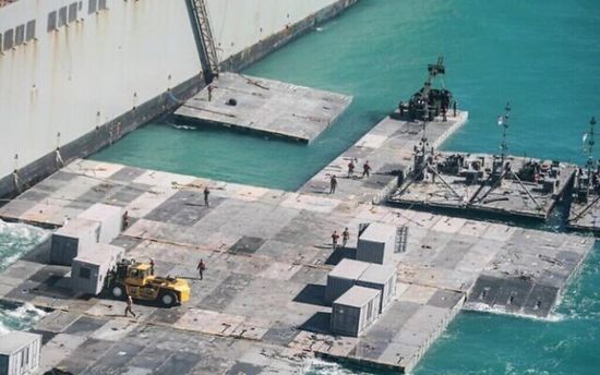 الجيش الأمريكي ينتهي من بناء الرصيف العائم بغزة