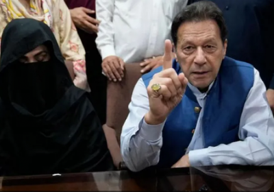 "حيث يحتجز زوجها".. نقل زوجة عمران خان إلى سجن أديالا