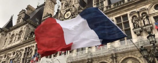 فرنسا ترسل مساعدات طبية إلى لبنان
