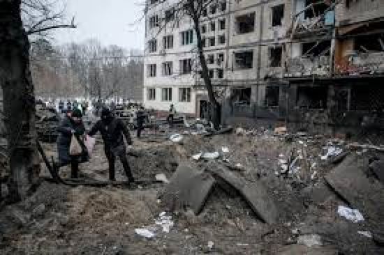 أوكرانيا: روسيا بدأت هجوماً برياً في منطقة خاركيف