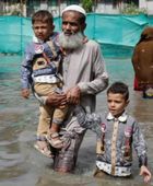 مقتل 50 شخصا جراء الفيضانات في باكستان