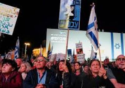 المتظاهرون يعودون لشوارع إسرائيل للمطالبة بإعادة الرهائن