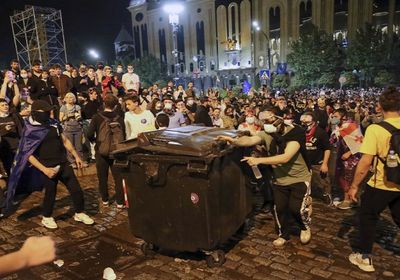 تظاهرات عارمة في جورجيا بسبب قانون "العملاء الأجانب"