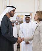 رئيس الإمارات يستقبل عدداً من المشاركين بأسبوع أبوظبي العالمي للرعاية الصحية