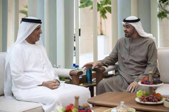 رئيس الإمارات يستقبل حاكم رأس الخيمة في قصر الشاطئ