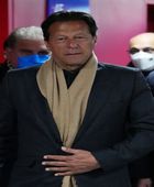 بكفالة مالية.. محكمة باكستانية تقضي بالإفراج عن عمران خان