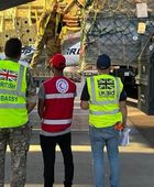 بريطانيا: تسير أول شحنة مساعدات إلى الرصيف الجديد في غزة