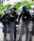 وزير الداخلية الفرنسي يتوقع استعادة السيطرة على الوضع في كاليدونيا