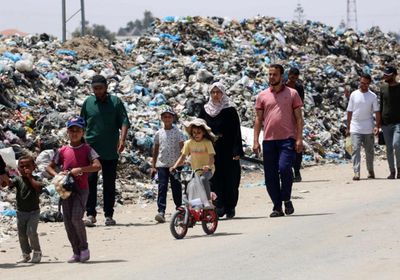 قتال عنيف في رفح بعد دخول أول شحنة مساعدات