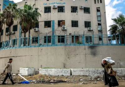 تعذيب وتهديد وتشويه.. الأونروا: هكذا انتزعت إسرائيل اعترافات موظفينا