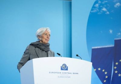 لاغارد تلوح بخفض الفائدة في يونيو لاحتواء التضخم