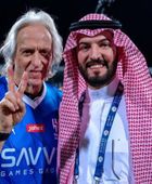 الهلال السعودي يجدد عقد جيسوس موسمًا آخر