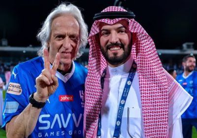 الهلال السعودي يجدد عقد جيسوس موسمًا آخر