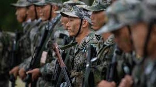 كوريا الشمالية تبني طرقاً بالمنطقة منزوعة السلاح