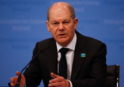 شولتس ينفي عرقلة أحدث العقوبات الأوروبية ضد روسيا