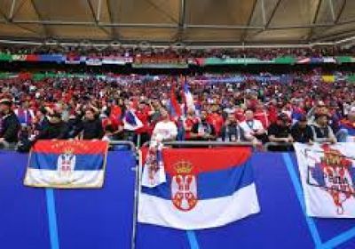 جماهير صربيا في ميونيخ تطلق هتافات معادية لكوسوفو