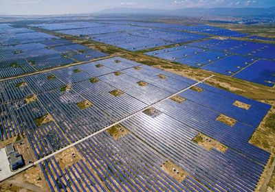 الصين تحقق طفرة في إنتاج الطاقة الكهروضوئية خلال عقد