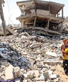 مقتل 8 فلسطينيين بغارة إسرائيلية على مركز مساعدات لـ"الأونروا"