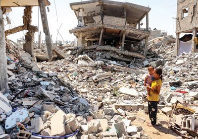 مقتل 8 فلسطينيين بغارة إسرائيلية على مركز مساعدات لـ"الأونروا"