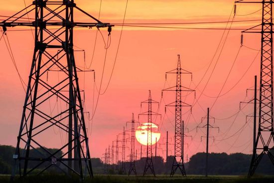 موجة حر تُشعل الطلب على الكهرباء شرق الولايات المتحدة