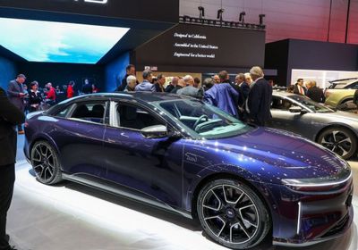 لوسد تستدعي أكثر من 12 ألف سيارة لعيوب برمجية وتقنية