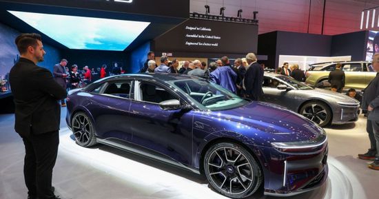 لوسد تستدعي أكثر من 12 ألف سيارة لعيوب برمجية وتقنية