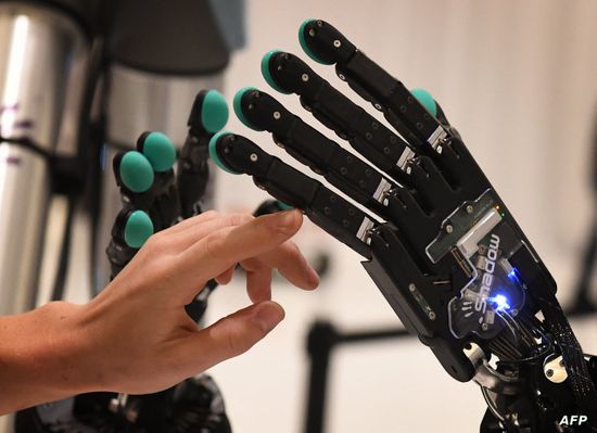 شركات التكنولوجيا تنفق مئات المليارات على الذكاء الاصطناعي