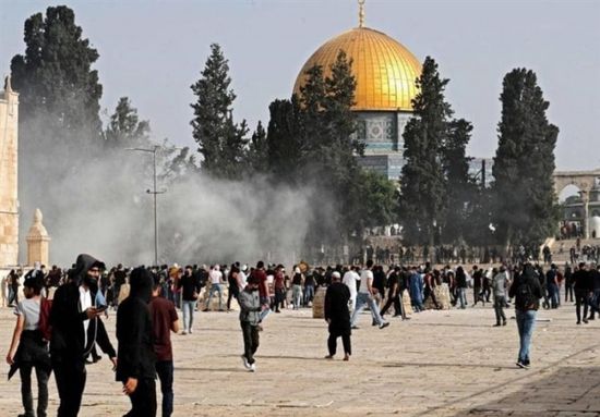 مستوطنون يقتحمون المسجد الأقصى بحماية من القوات الإسرائيلية