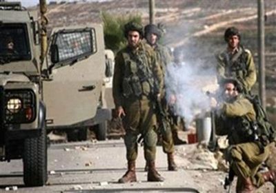 استشهاد فلسطيني وإصابة العشرات في مواجهات مع الاحتلال