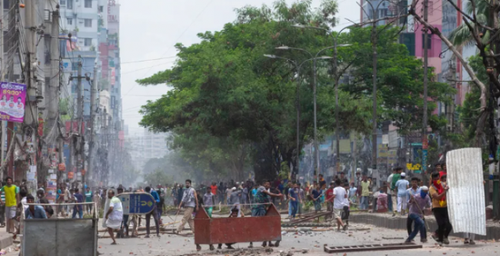 شرطة بنغلادش تطلق النار على المتظاهرين في دكا