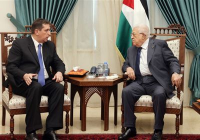 الرئيس الفلسطيني يدعو إلى الانسحاب الإسرائيلي الكامل من غزة