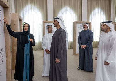 رئيس الإمارات يكرم المساهمين في دعم برامج ومبادرات هيئة المساهمات المجتمعية
