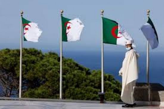 الجزائر تستنكر دعم باريس الحكم الذاتي للصحراء الغربية