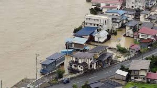 قتيلان بسبب الأمطار في اليابان وإجلاء أربعة آلاف شخص