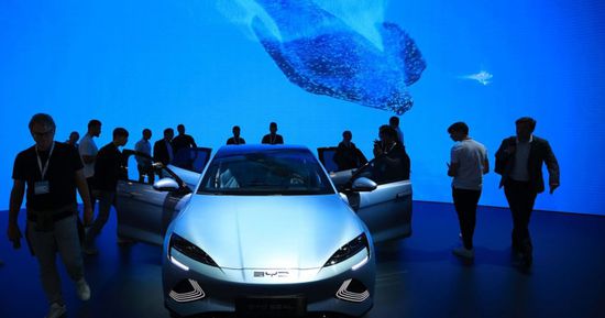 السيارات الكهربائية تواصل هيمنتها على السوق الصيني