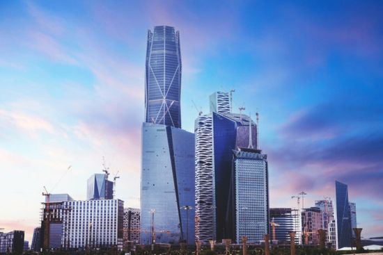 الاقتصاد السعودي يشهد نموًا في الأنشطة غير النفطية