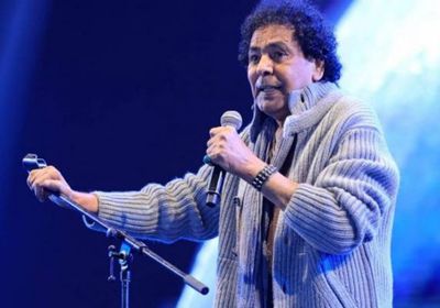 حقيقة تدهور الحالة الصحية للفنان المصري محمد منير