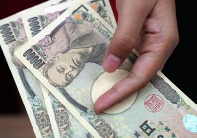 صناديق التحوط تستثمر 7 ملايين دولار في صعود الين