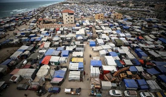 بسبب تدفق النازحين.. الأمم المتحدة: 30 ألف فلسطيني يعيشون في كيلومتر بالمواصي