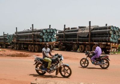 النيجر وبنين تستأنفان تصدير النفط بعد تسوية خلاف حدودي