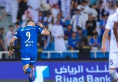 الهلال يفوز على ضمك بثلاثية 