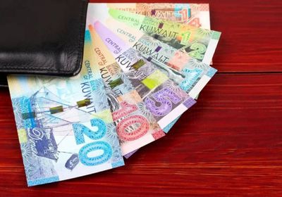 تراجع قيمة النقد المتداول خارج البنوك في الكويت