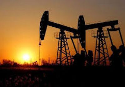 أسعار النفط تواصل خسائرها
