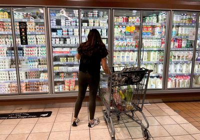 ارتفاع ثقة المستهلك الأمريكي في أغسطس الماضي