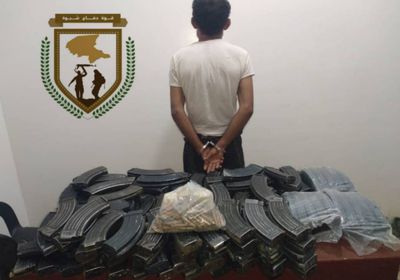 القبض على متهم بمحاولة تهريب سلاح إلى عتق